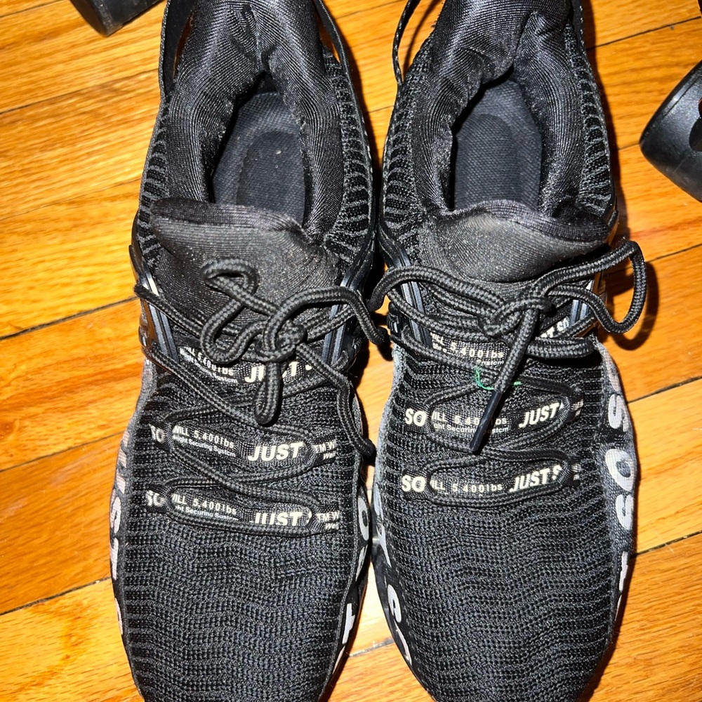 "SO SO" nike shoes